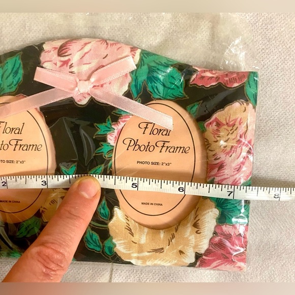 Floral Photo Frame with Pink and Green Accents - Picture 3 of 4